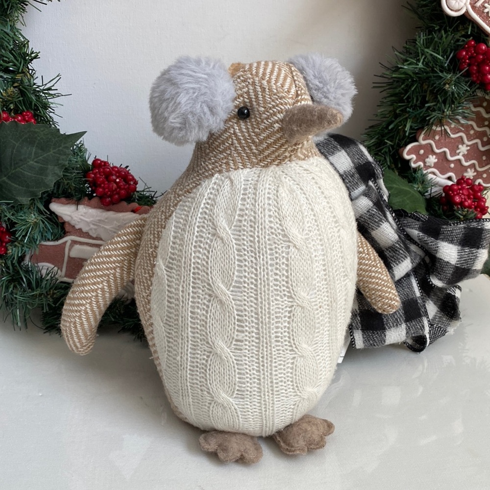 Debi Lilly Design Snow Penguin